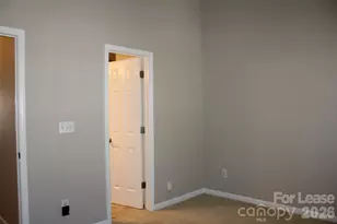 10118 Frosty Ln, Charlotte, NC 28216 - Photo 17