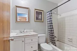 2523 Briargrove Dr, Charlotte, NC 28215 - Photo 19