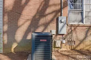 2523 Briargrove Dr, Charlotte, NC 28215 - Photo 25
