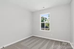 341 N Hoskins Rd, Charlotte, NC 28216 - Photo 15