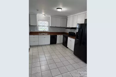 4723 Westcrest Drive, Charlotte, NC 28208 - Photo 3