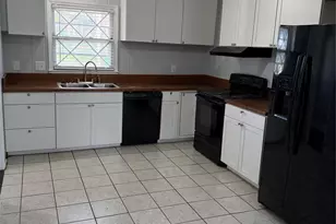 4723 Westcrest Dr, Charlotte, NC 28208 - Photo 3