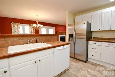 477 West Ridge Drive, Burnsville, NC 28714 - Photo 17