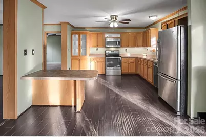 308 E Cleveland Avenue, Bessemer City, NC 28016 - Photo 9