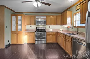 308 E Cleveland Ave, Bessemer City, NC 28016 - Photo 7