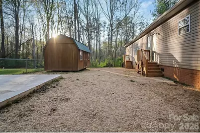 308 E Cleveland Avenue, Bessemer City, NC 28016 - Photo 29