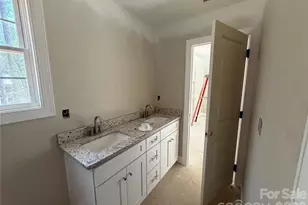 1298 18th St NE, Hickory, NC 28601 - Photo 7