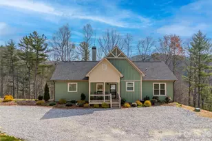 666 Never Blue Rd, Flat Rock, NC 28731 - Photo 5