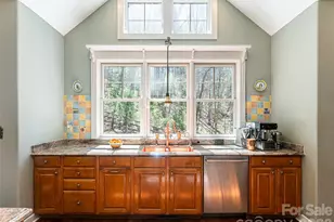 39 Oak Hollow Dr, Asheville, NC 28805 - Photo 19