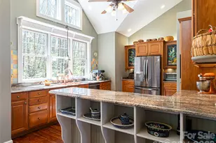 39 Oak Hollow Dr, Asheville, NC 28805 - Photo 15