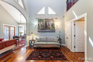 39 Oak Hollow Dr, Asheville, NC 28805 - Photo 5