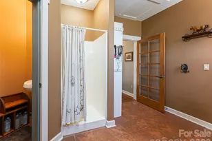 39 Oak Hollow Dr, Asheville, NC 28805 - Photo 27