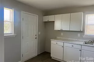 509 Skipwith Pl, Charlotte, NC 28217 - Photo 7