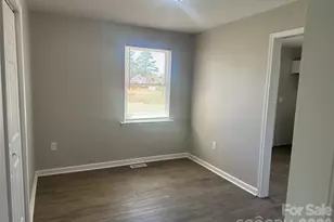 509 Skipwith Pl, Charlotte, NC 28217 - Photo 5