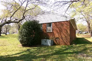 1317 Ross Dr, Albemarle, NC 28001 - Photo 9