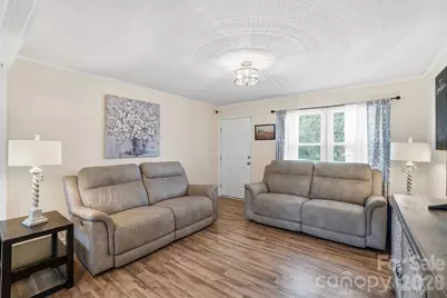 2985 E Nc 10 Highway, Conover, NC 28613 - Photo 5