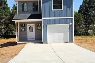 2930 21st St Ln NE, Hickory, NC 28601 - Photo 1