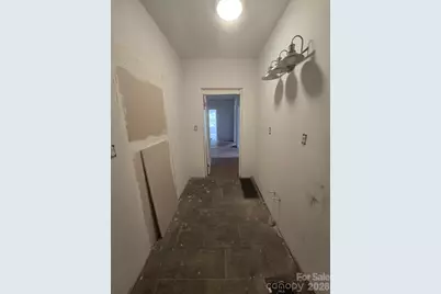 251 W 3rd Street, Rutherfordton, NC 28139 - Photo 9