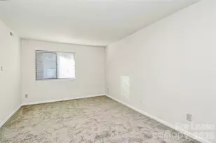 6121 Heathstone Ln, Charlotte, NC 28210 - Photo 11