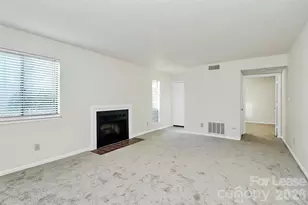 6121 Heathstone Ln, Charlotte, NC 28210 - Photo 3