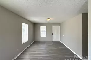 333 E Todd Ln, Charlotte, NC 28208 - Photo 3