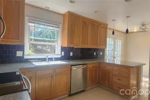 2015 Glouchester Cir, Charlotte, NC 28226 - Photo 3