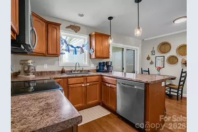 22 Macks Way, Hendersonville, NC 28739 - Photo 13