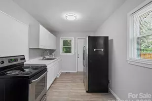 1609 Taylor Ave, Charlotte, NC 28216 - Photo 3