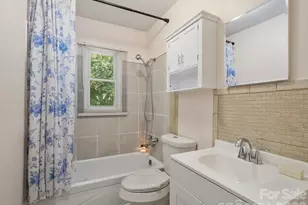 1609 Taylor Ave, Charlotte, NC 28216 - Photo 17