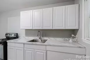 1609 Taylor Ave, Charlotte, NC 28216 - Photo 5