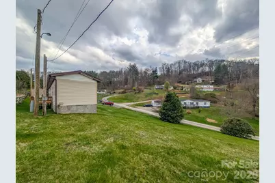 107 Mockingbird Lane, Burnsville, NC 28714 - Photo 11