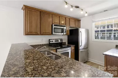 1336 Green Oaks Lane #E, Charlotte, NC 28205 - Photo 9