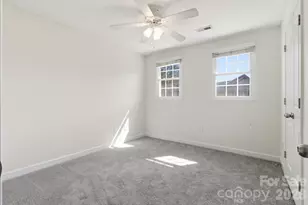 1336 Green Oaks Ln, Charlotte, NC 28205 - Photo 21