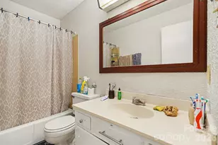 1535 Lansdale Dr, Charlotte, NC 28205 - Photo 13