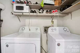 1535 Lansdale Dr, Charlotte, NC 28205 - Photo 17