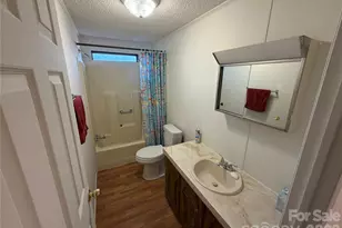 200 Cranbrook Cir, Hendersonville, NC 28792 - Photo 13