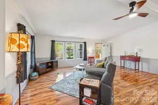 200 Cranbrook Cir, Hendersonville, NC 28792 - Photo 11