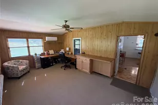 200 Cranbrook Cir, Hendersonville, NC 28792 - Photo 9