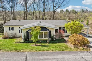 200 Cranbrook Cir, Hendersonville, NC 28792 - Photo 3