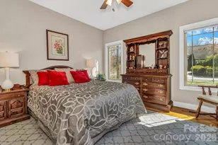122 Craggy St, Black Mountain, NC 28711 - Photo 7