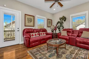 122 Craggy St, Black Mountain, NC 28711 - Photo 17