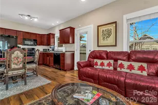 122 Craggy St, Black Mountain, NC 28711 - Photo 19