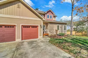122 Craggy St, Black Mountain, NC 28711 - Photo 9