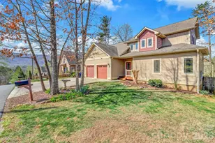 122 Craggy St, Black Mountain, NC 28711 - Photo 11