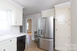 224 W 4th Ave, Gastonia, NC 28052 - Photo 13