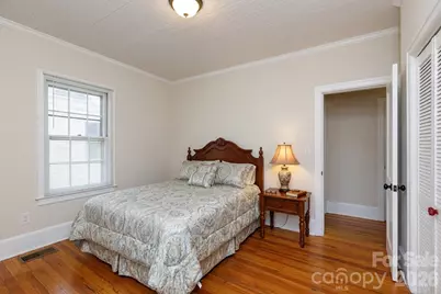 224 W 4th Avenue, Gastonia, NC 28052 - Photo 25