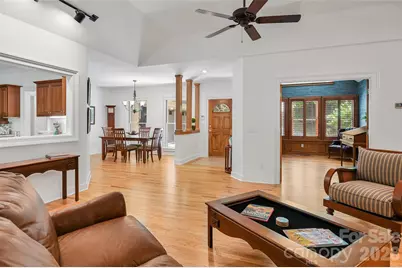 109 Chattooga Run, Hendersonville, NC 28739 - Photo 5