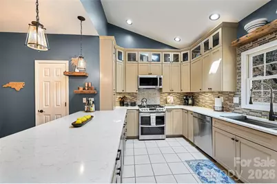 94 Squirrel Trail, Hendersonville, NC 28791 - Photo 11