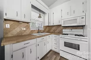 4518 Nicks Tavern Rd, Charlotte, NC 28215 - Photo 13