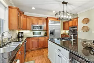 6114 Four Wood Dr, Matthews, NC 28104 - Photo 17